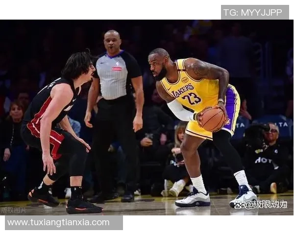 十月一日湖人对决热火精彩赛事回顾与分析